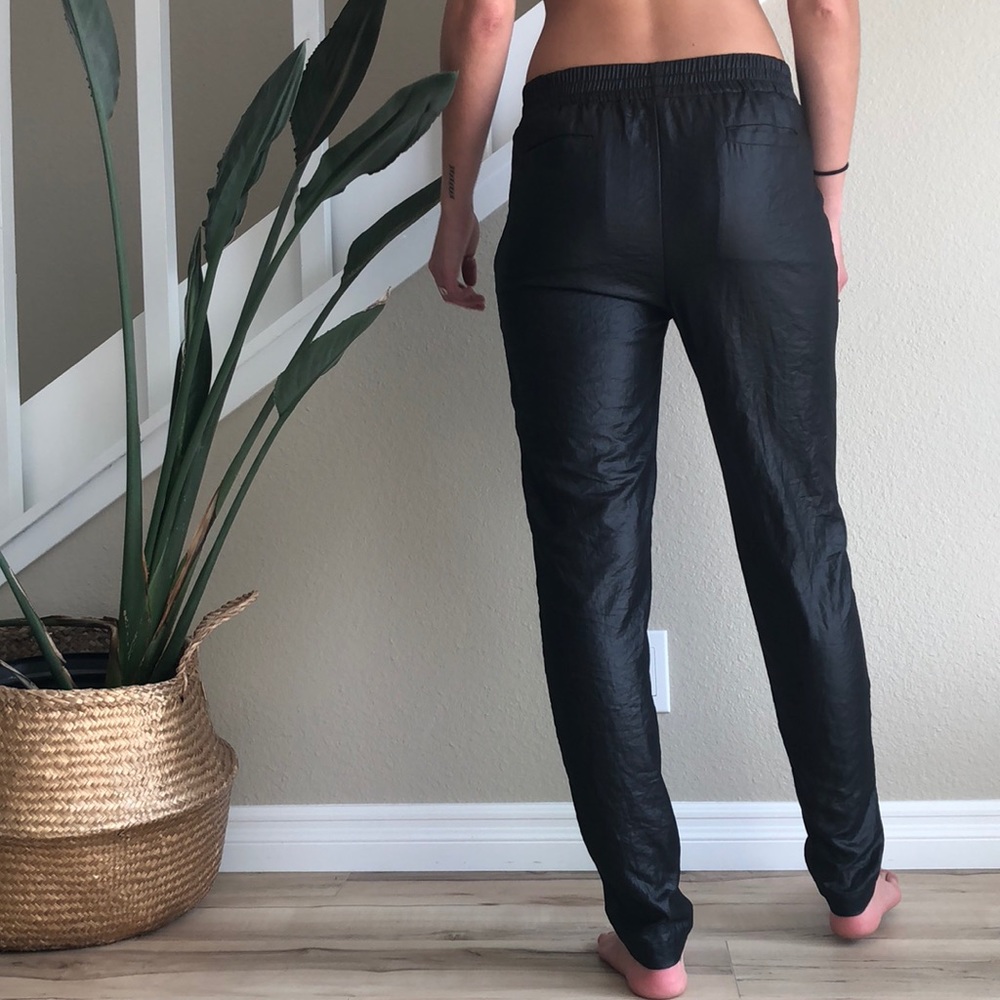 Black liquid harem pants - Picture 2 of 2
